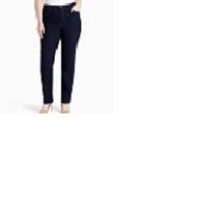 Gloria Vanderbilt "Amanda" Classic Jeans in Rinse Noir Color 24W Short